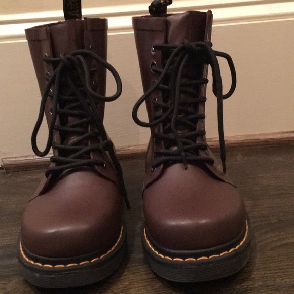 Dr. Martens Shoes - DR MARTENS BOOTS